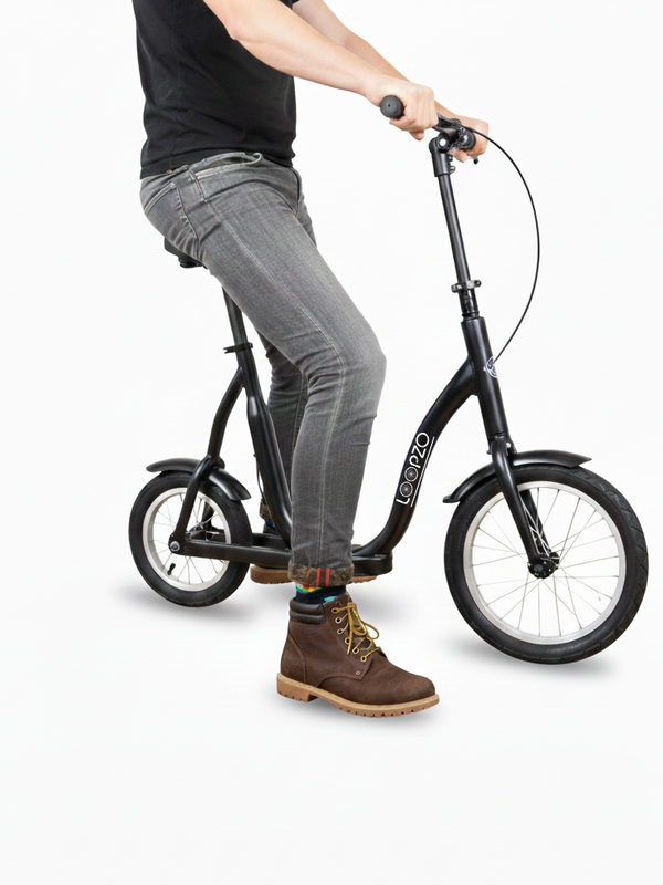 Voor het eerst op een volwassen loopfiets